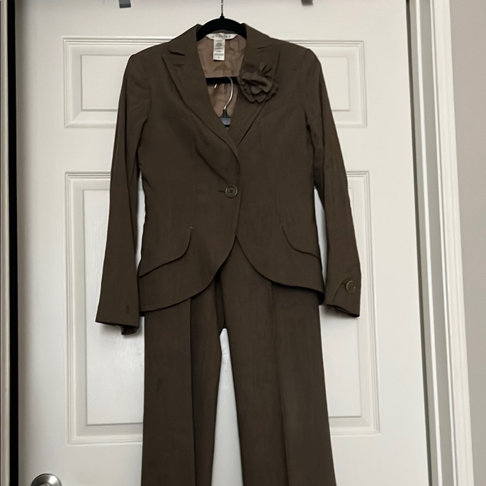studio M Women's Brown Pant Suit Set